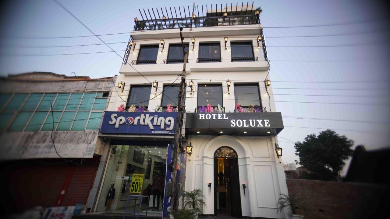 Hotel Soluxe Yamunānagar Esterno foto