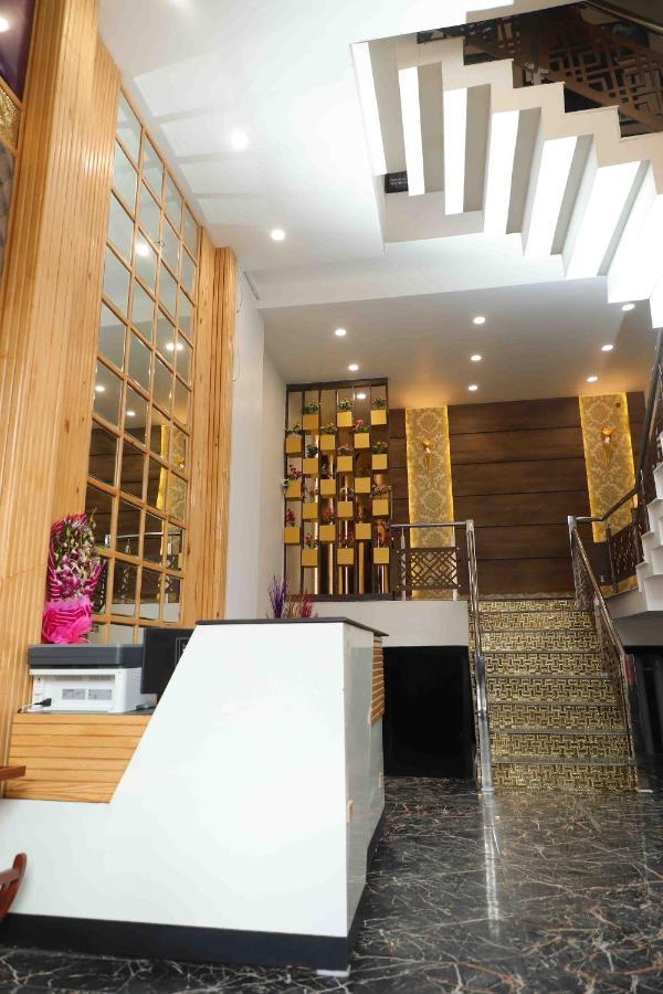 Hotel Soluxe Yamunānagar Esterno foto