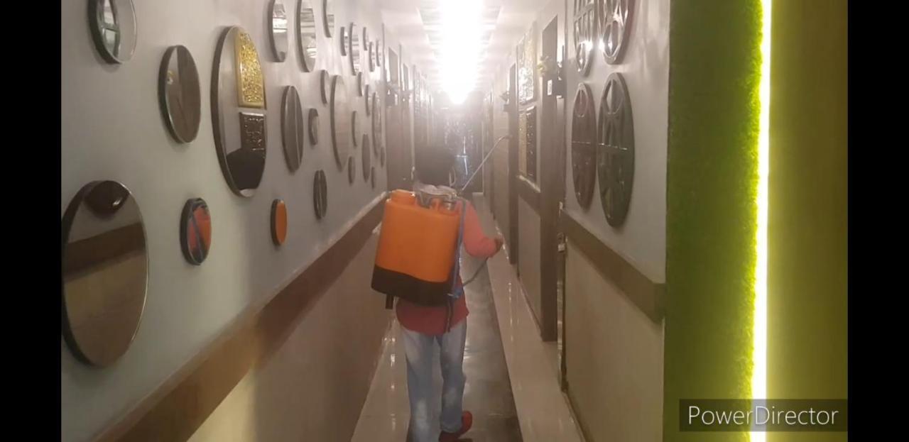 Hotel Soluxe Yamunānagar Esterno foto